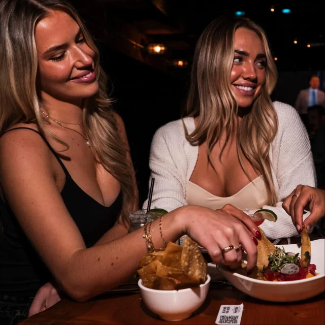 Warm below deck is the best place to be when it’s rainy outside😉 Try our new food and cocktail menu tonight. 

⚓️Reservations through the link in our bio⚓️